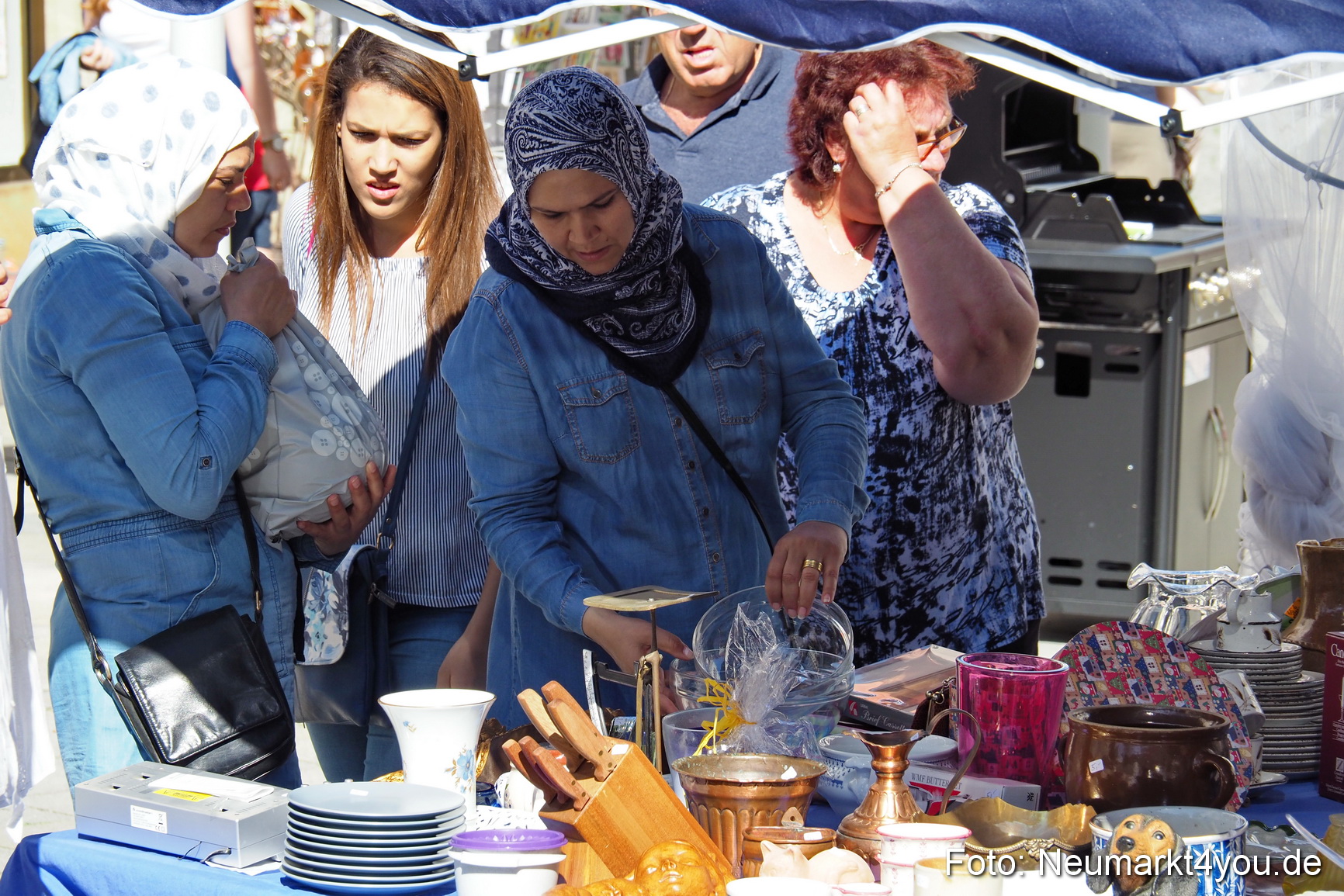 Altstadt Flohmarkt Neumarkt 2017 0074