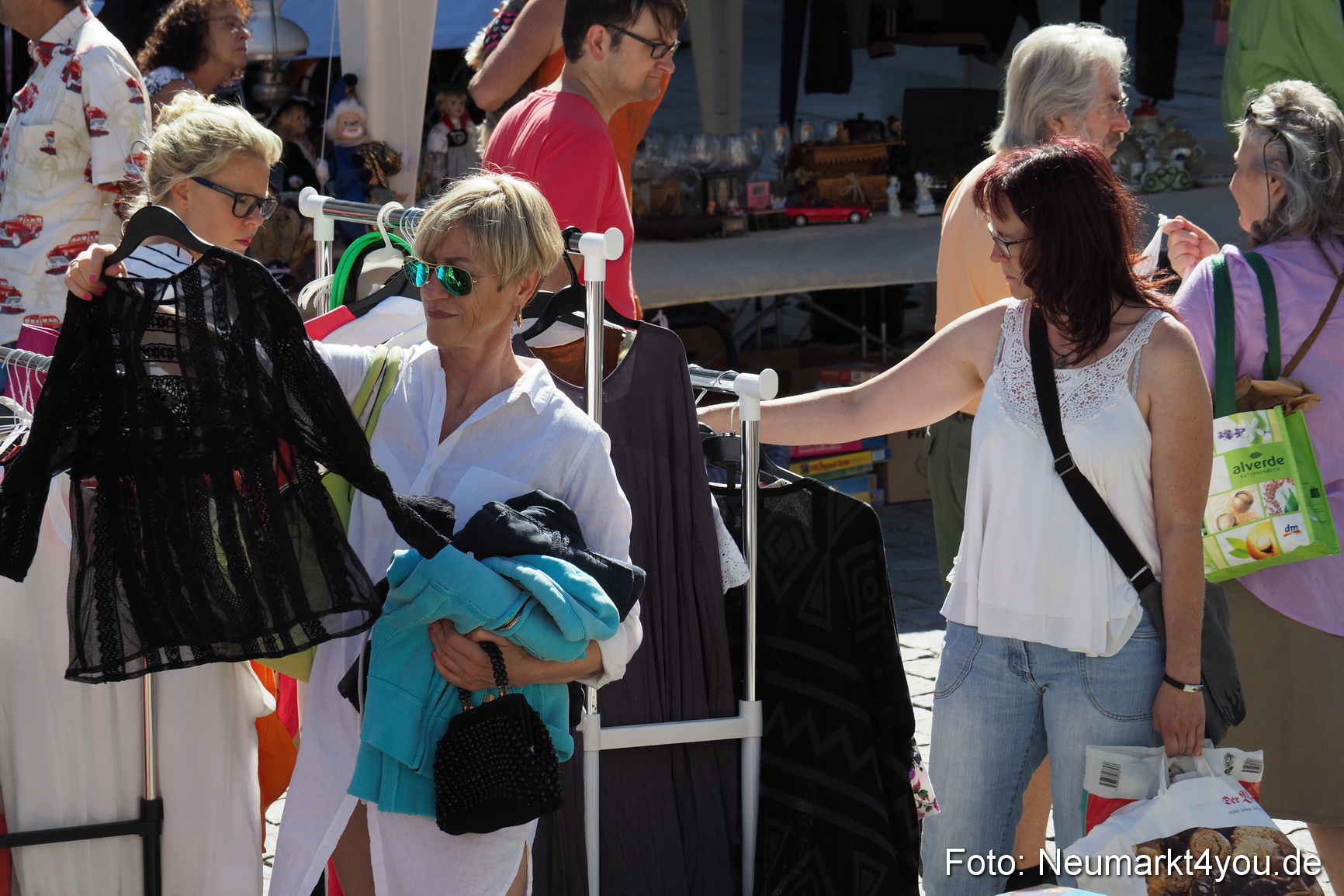 Altstadt Flohmarkt Neumarkt 2017 0079