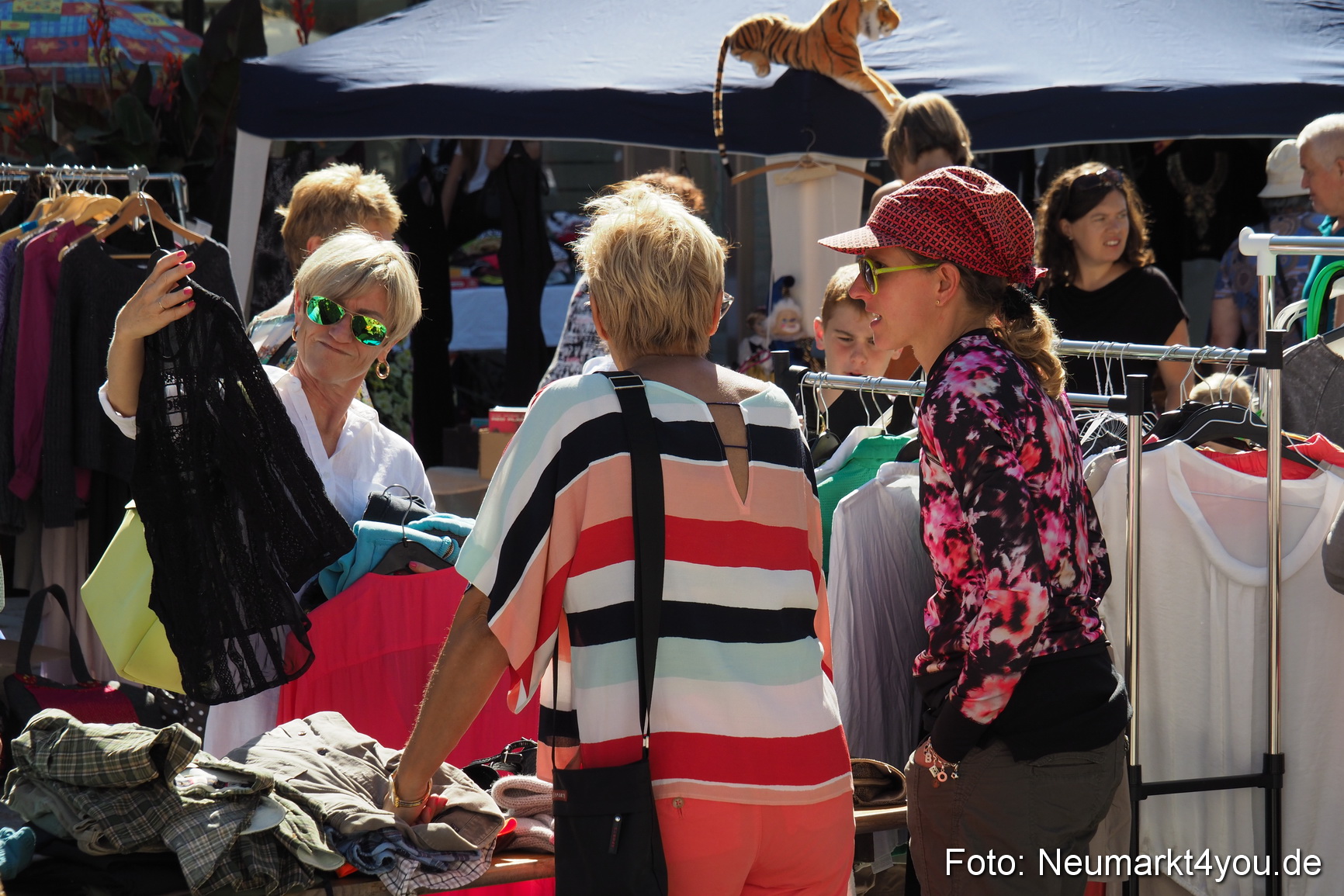 Altstadt Flohmarkt Neumarkt 2017 0084