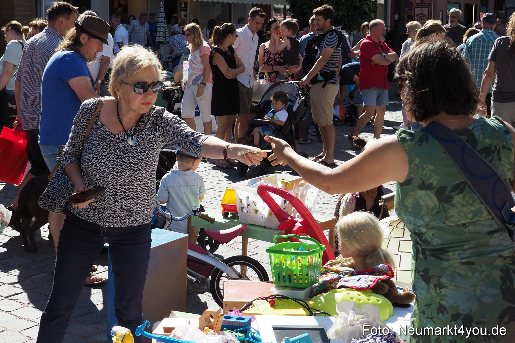Altstadt Flohmarkt Neumarkt 2017 0089