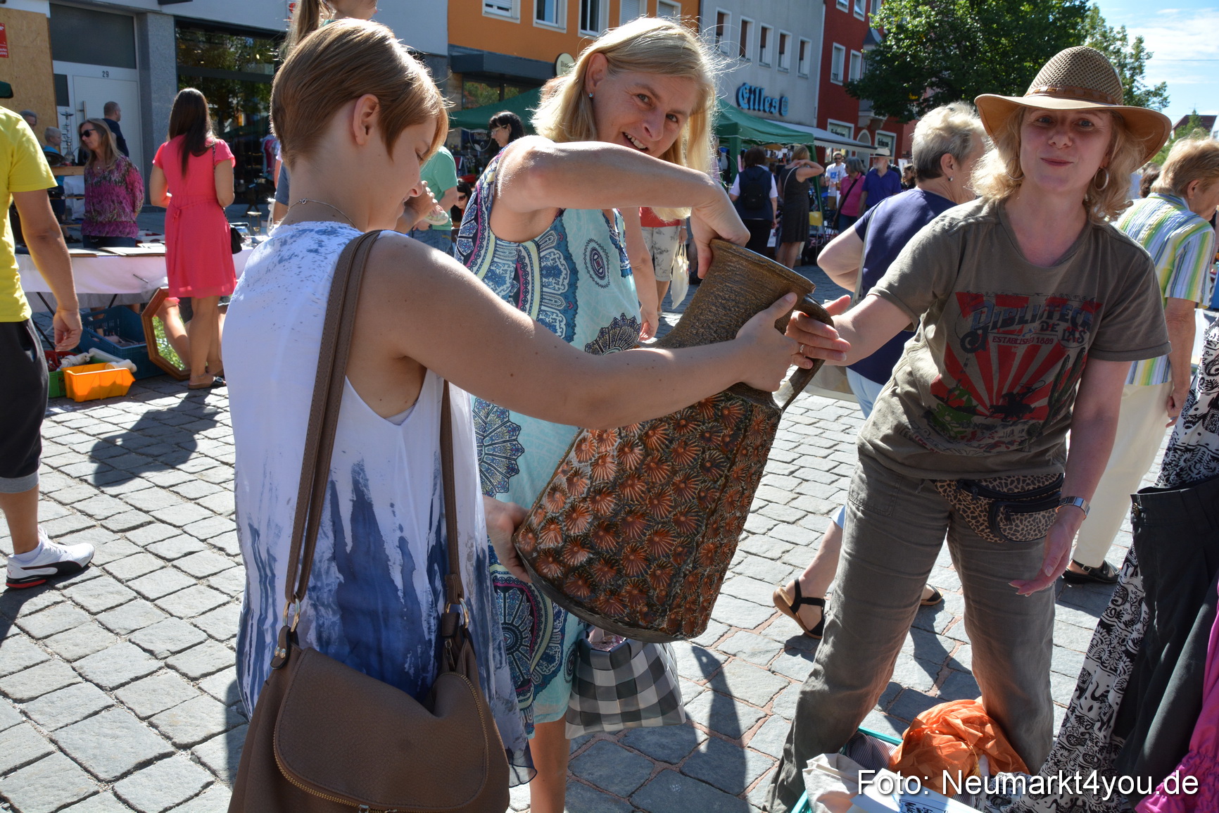 Altstadt Flohmarkt Neumarkt 2017 0098