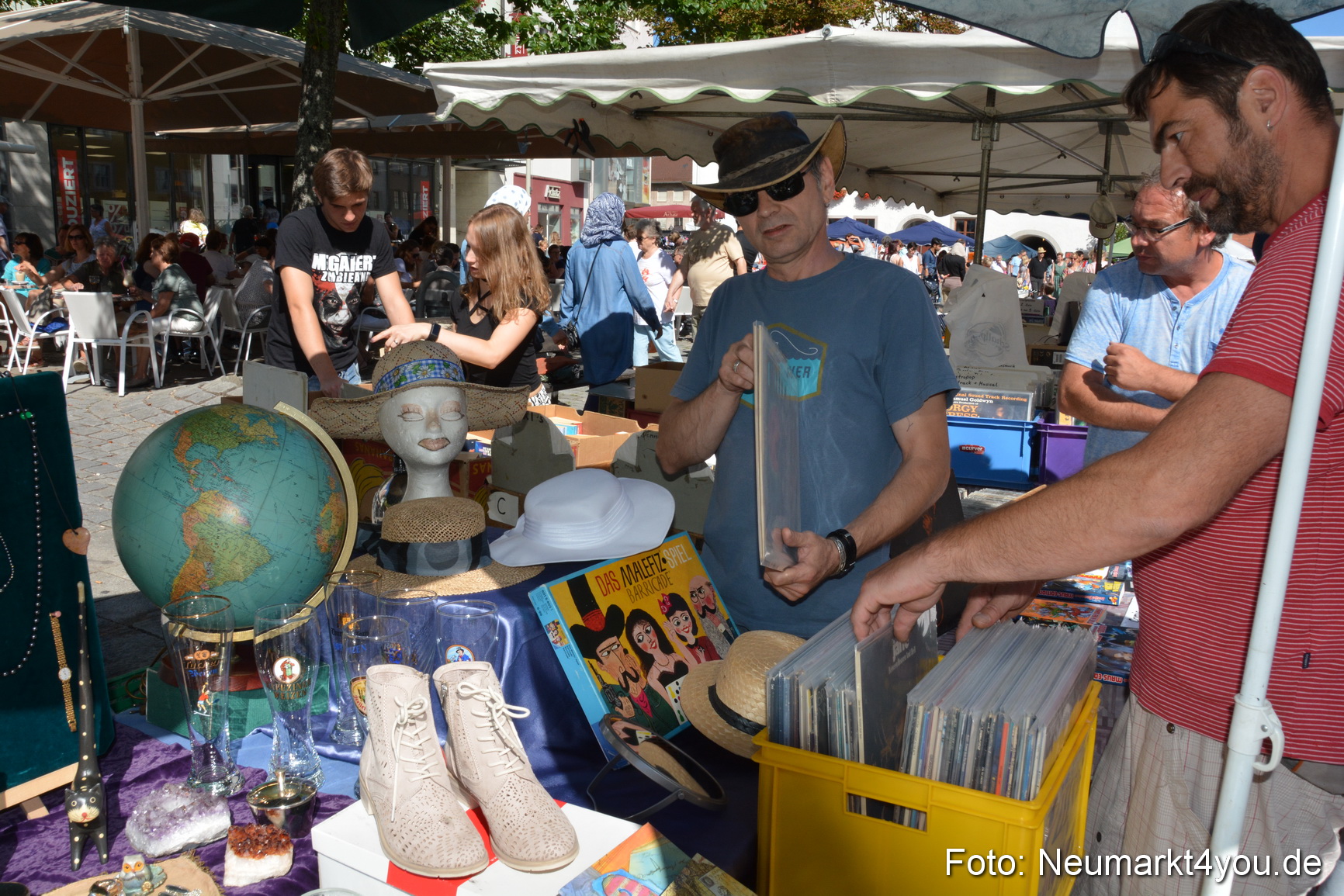 Altstadt Flohmarkt Neumarkt 2017 0099