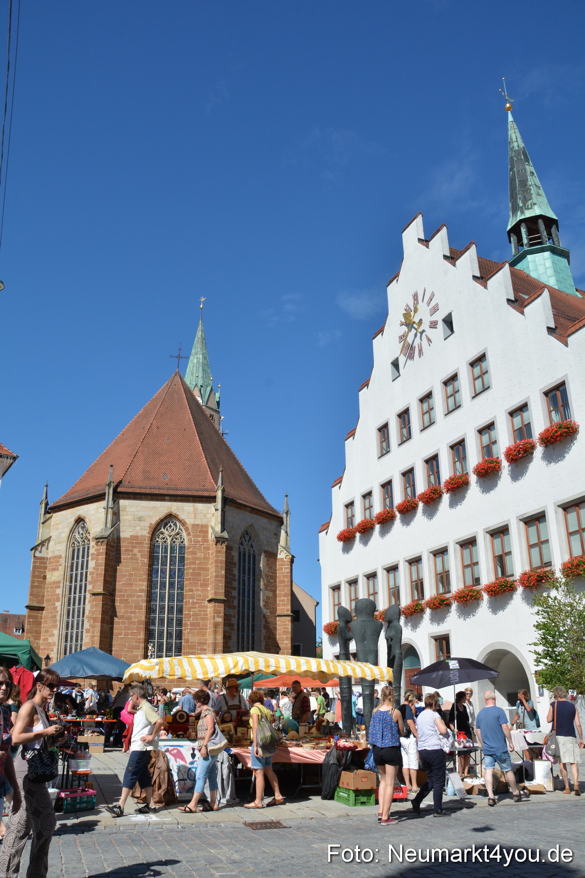 Altstadt Flohmarkt Neumarkt 2017 0109