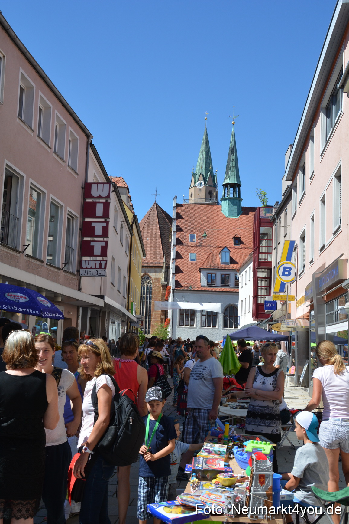 Altstadt Flohmarkt Neumarkt 2017 0115