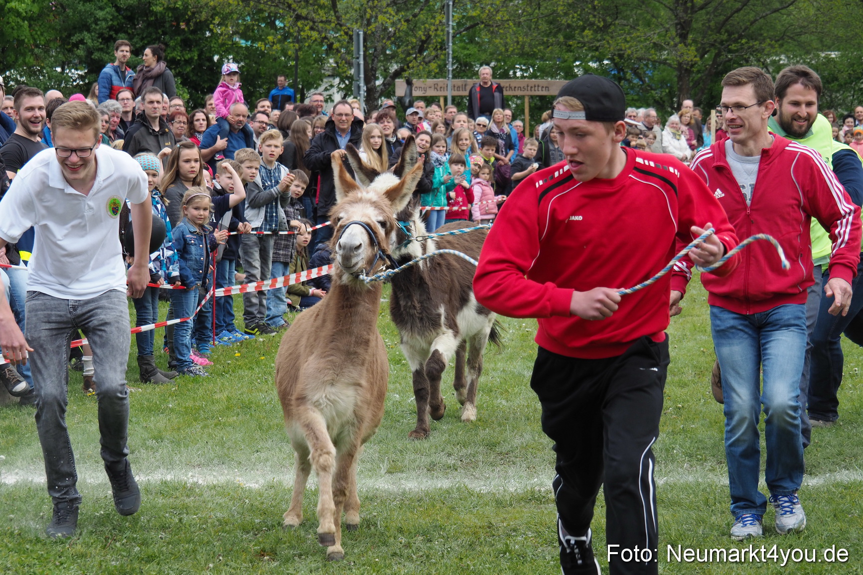 Eselrennen Fruehlingsfest 2017 0108