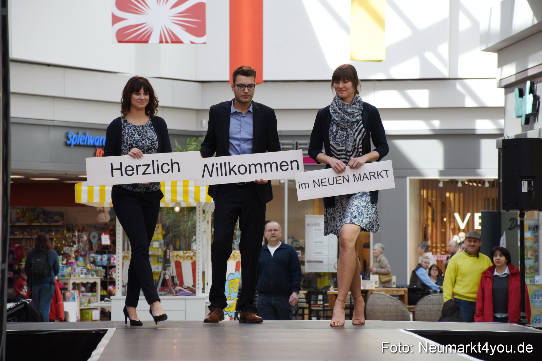 Modenschau NeuerMarkt Fruehjahr 2017 0001