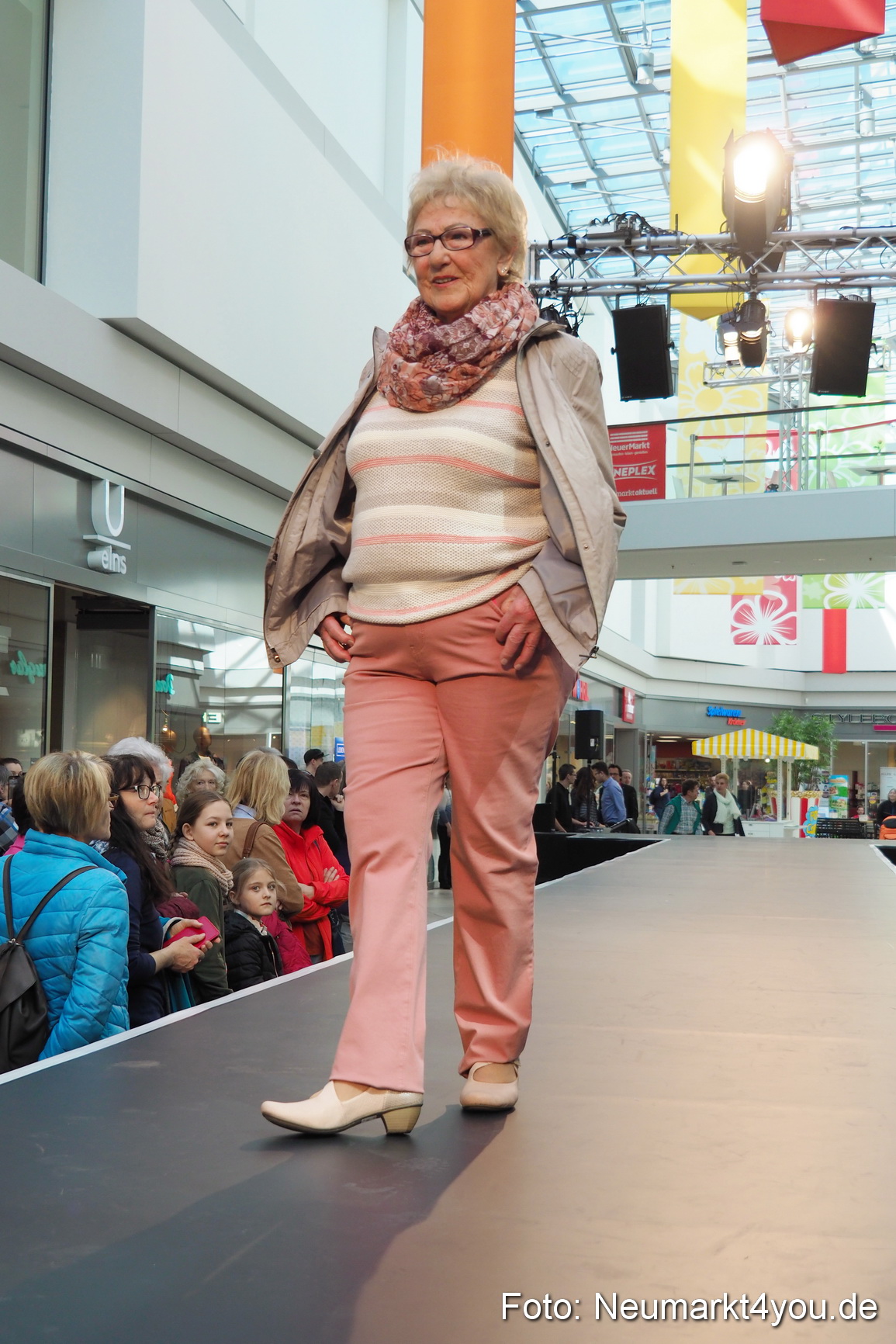 Modenschau NeuerMarkt Fruehjahr 2017 0005