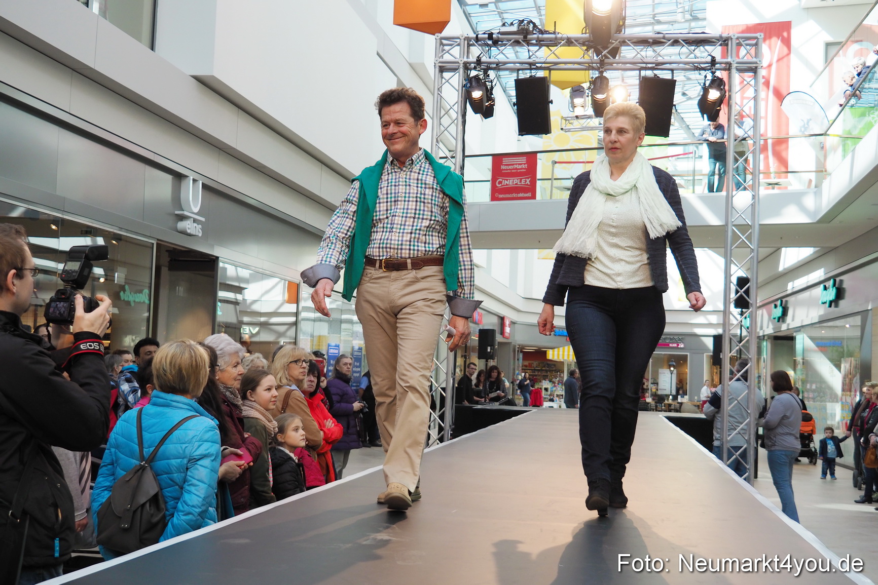 Modenschau NeuerMarkt Fruehjahr 2017 0007