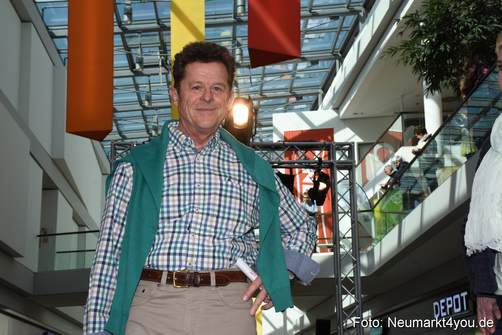 Modenschau NeuerMarkt Fruehjahr 2017 0008