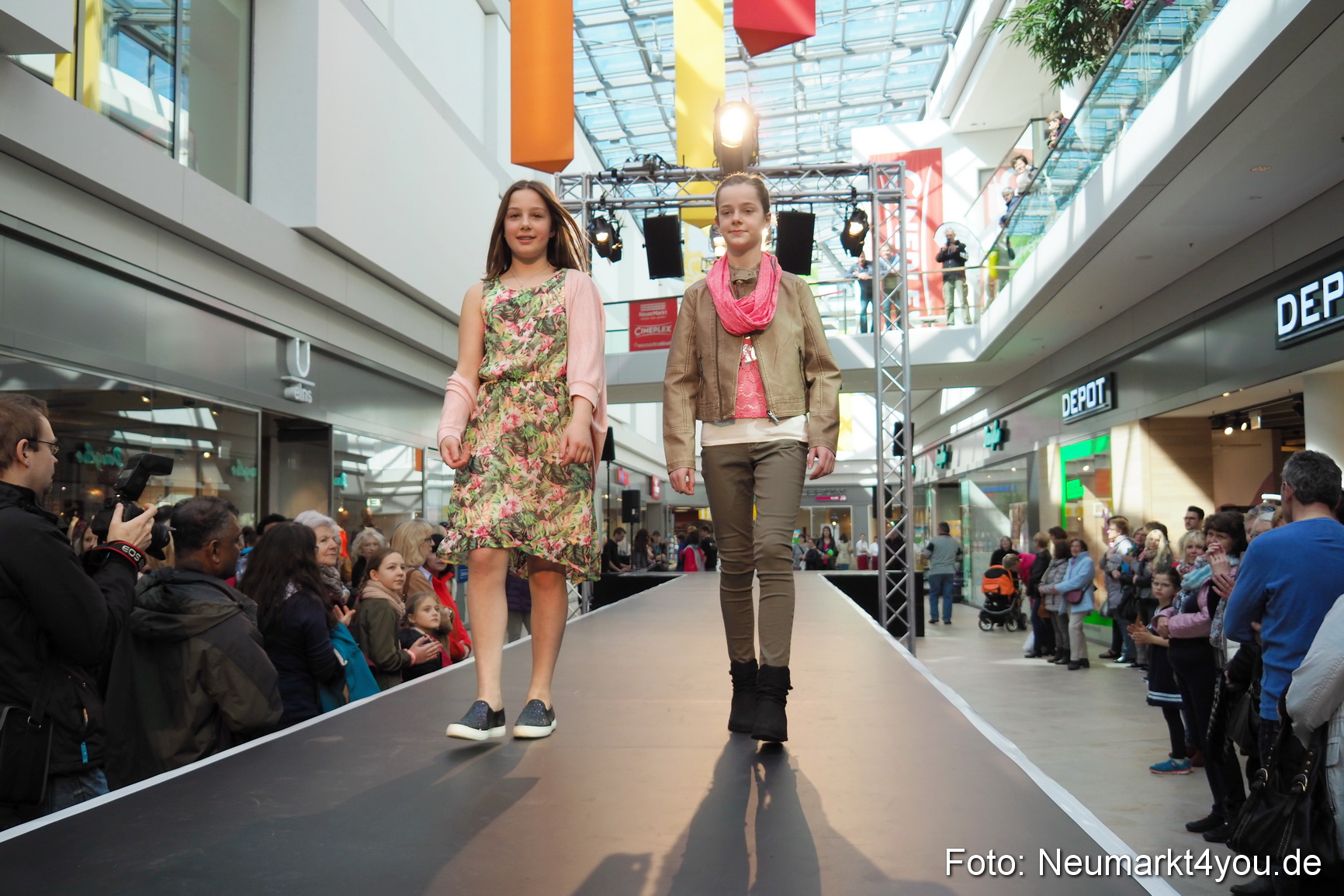 Modenschau NeuerMarkt Fruehjahr 2017 0012