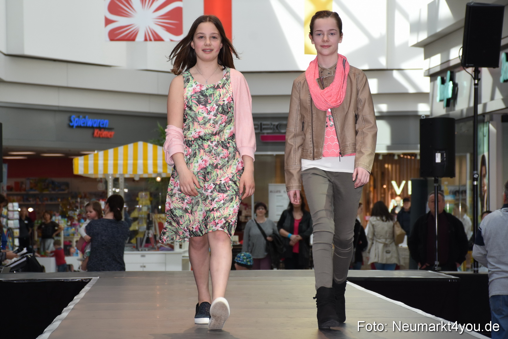 Modenschau NeuerMarkt Fruehjahr 2017 0013