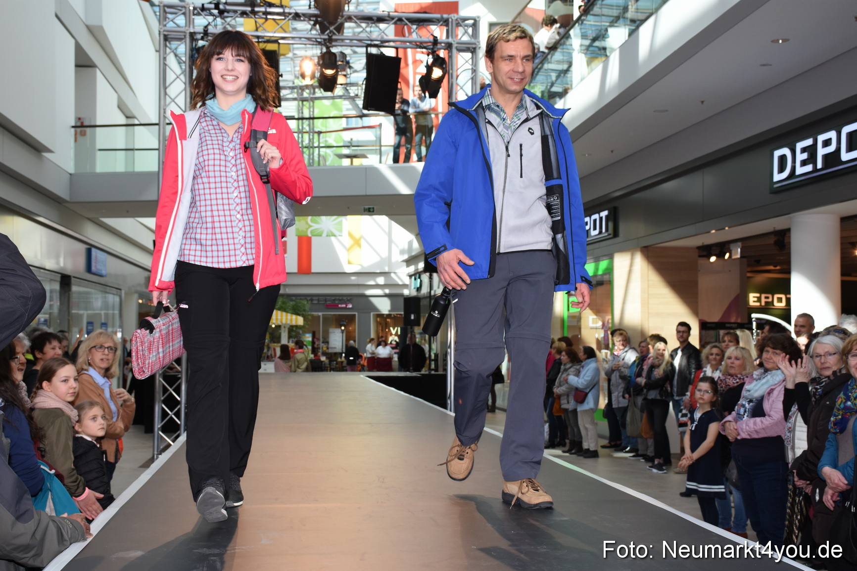 Modenschau NeuerMarkt Fruehjahr 2017 0016