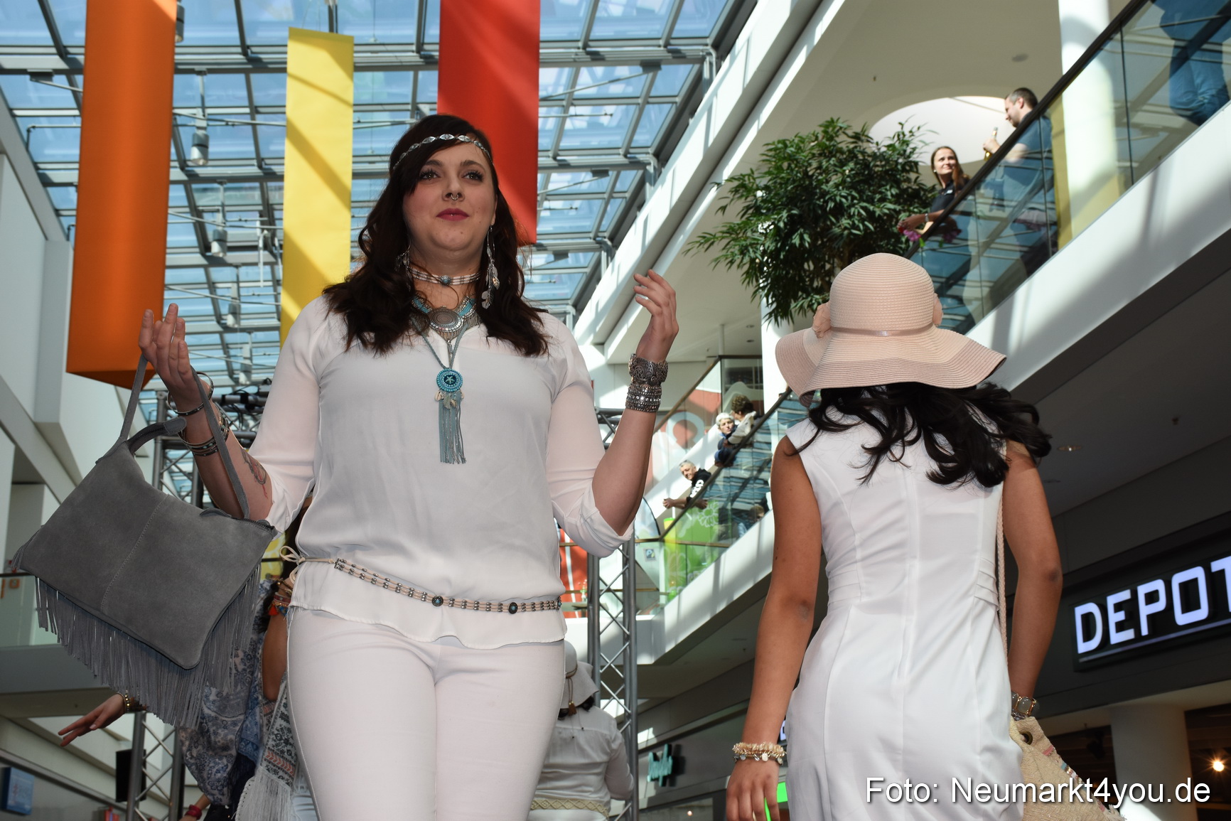 Modenschau NeuerMarkt Fruehjahr 2017 0023