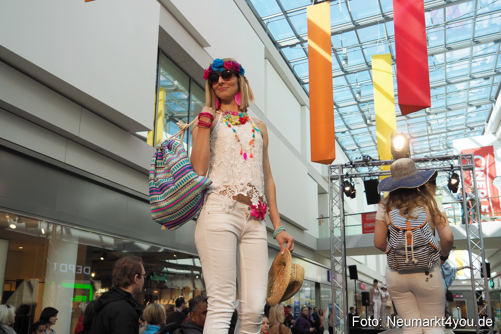 Modenschau NeuerMarkt Fruehjahr 2017 0030