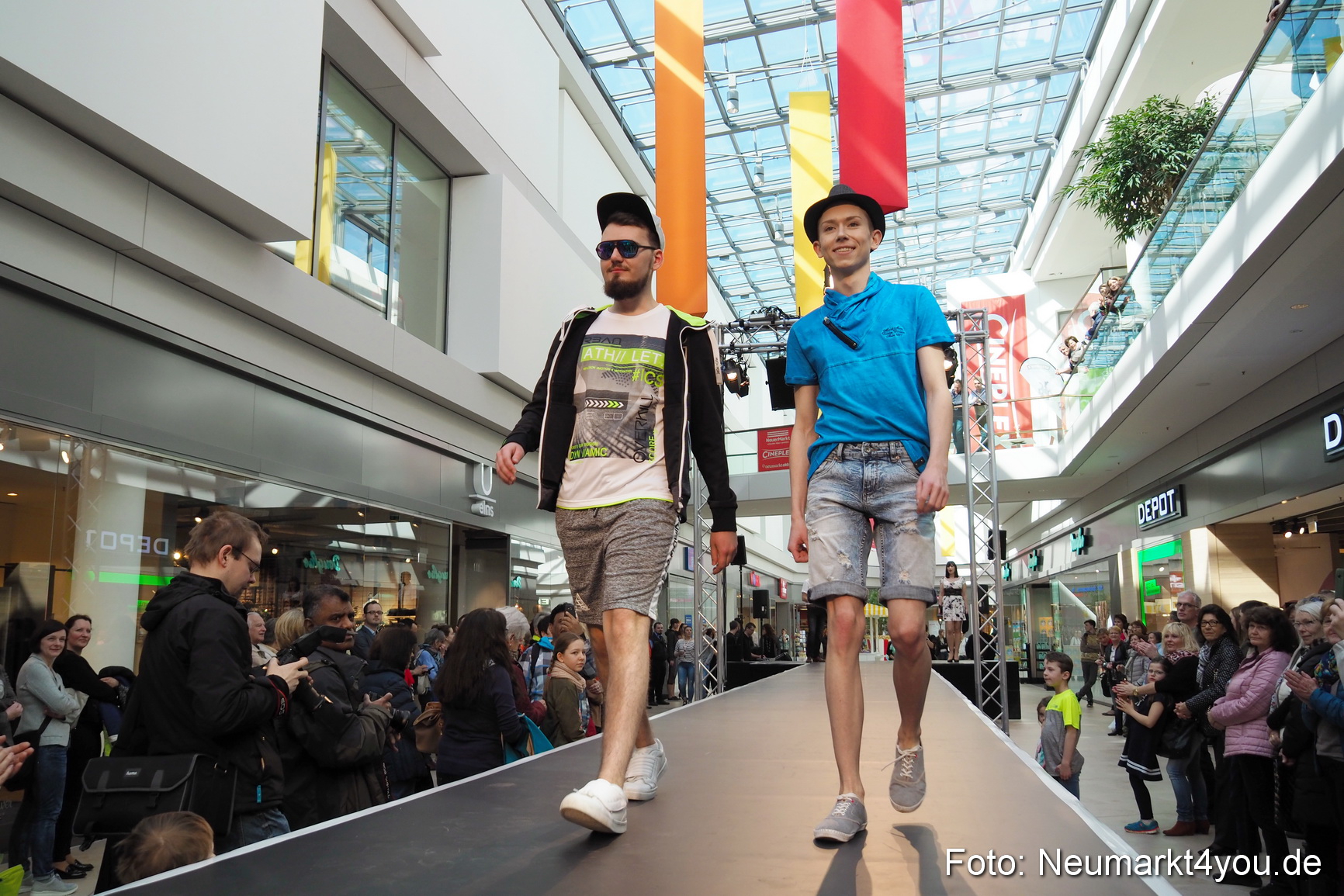 Modenschau NeuerMarkt Fruehjahr 2017 0043