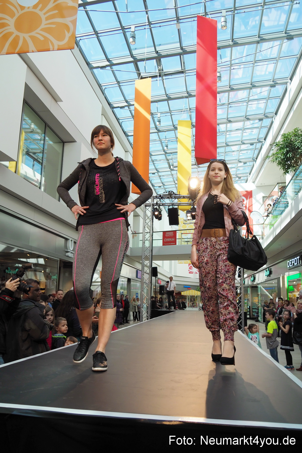 Modenschau NeuerMarkt Fruehjahr 2017 0045