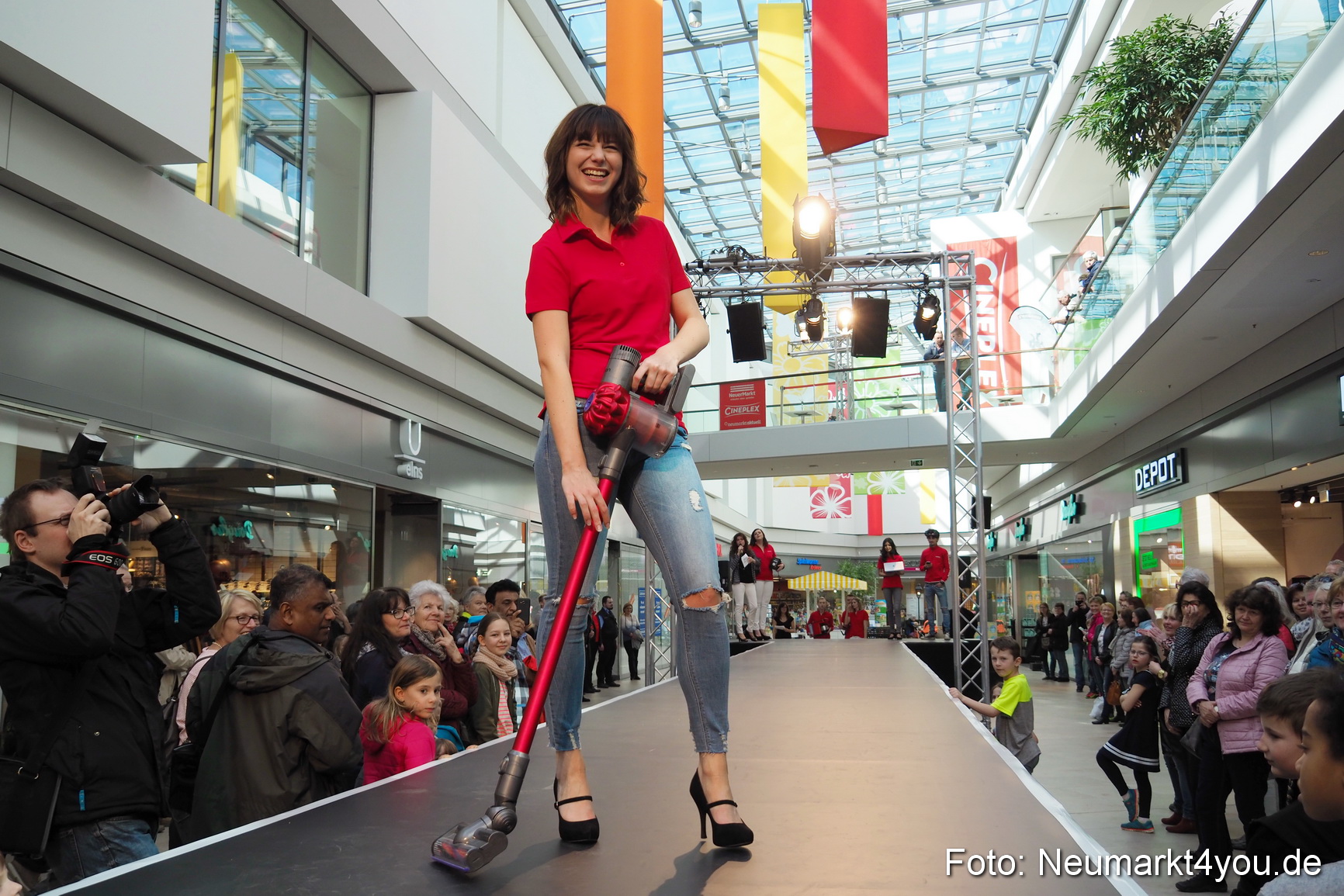 Modenschau NeuerMarkt Fruehjahr 2017 0055
