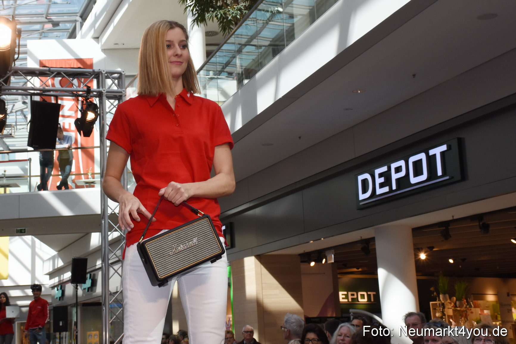 Modenschau NeuerMarkt Fruehjahr 2017 0059