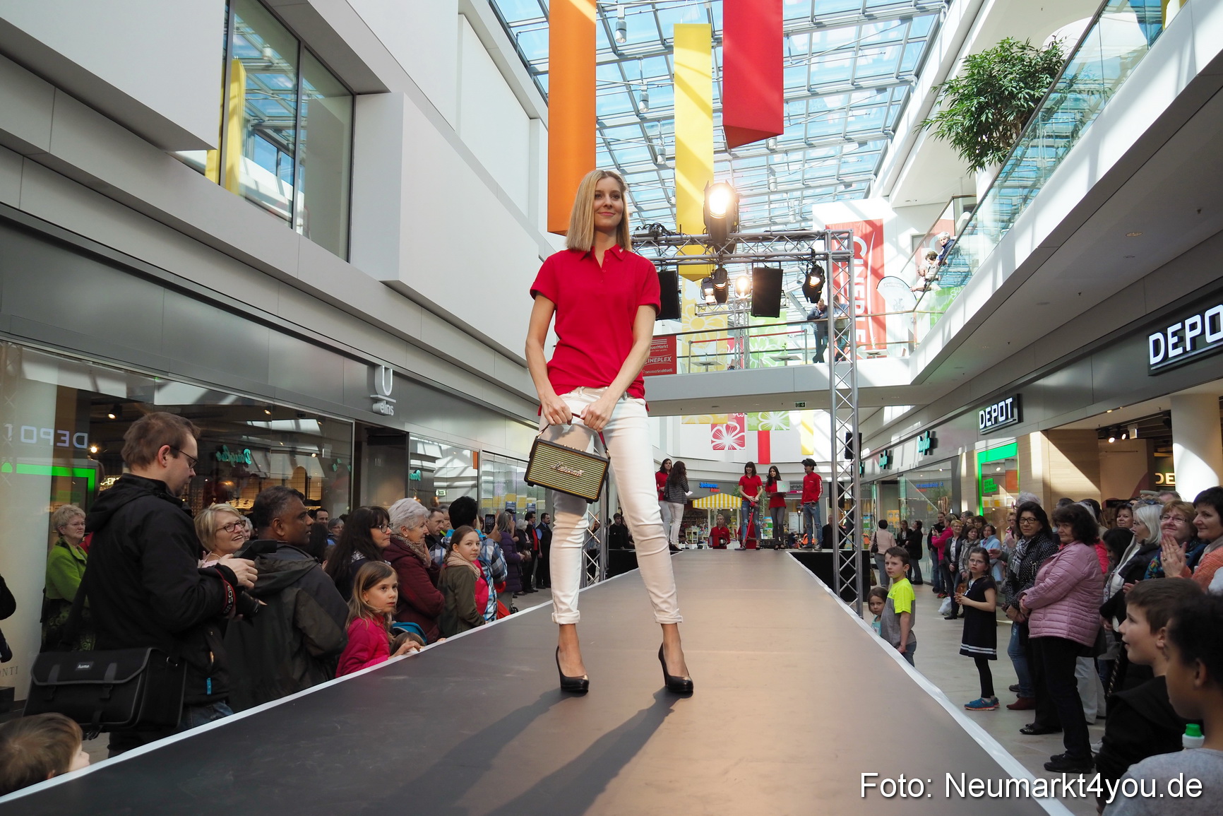 Modenschau NeuerMarkt Fruehjahr 2017 0060