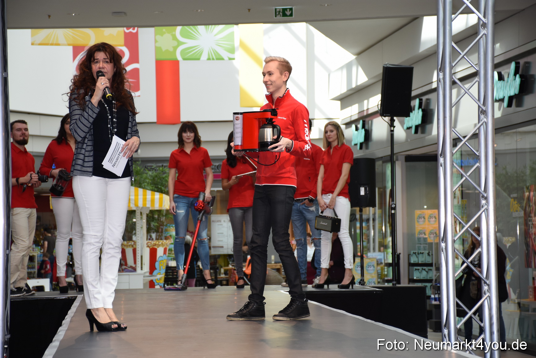 Modenschau NeuerMarkt Fruehjahr 2017 0062