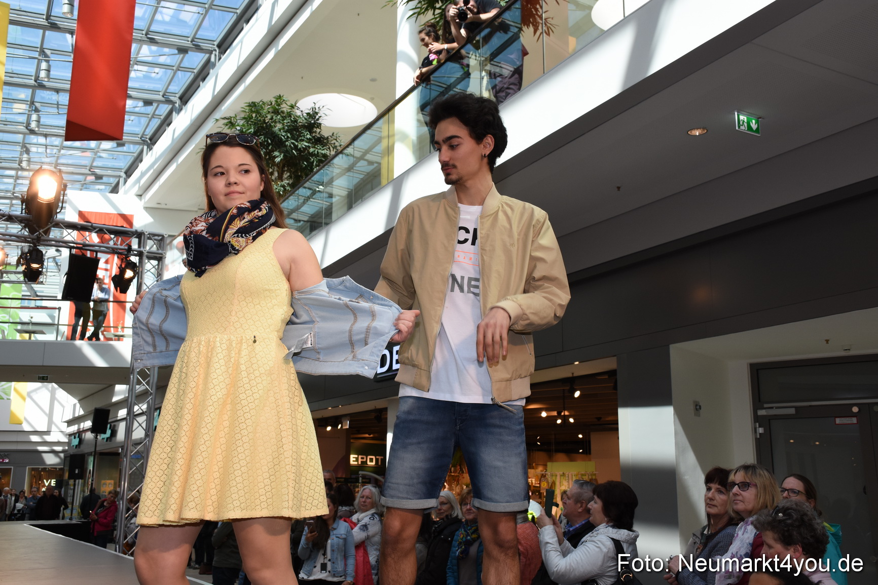 Modenschau NeuerMarkt Fruehjahr 2017 0080