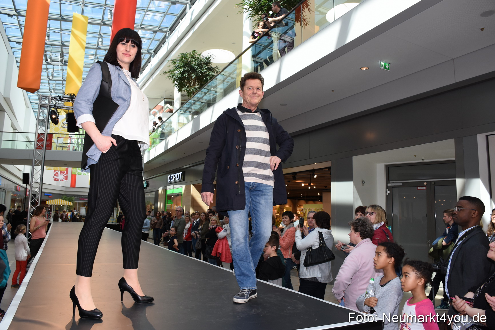 Modenschau NeuerMarkt Fruehjahr 2017 0087