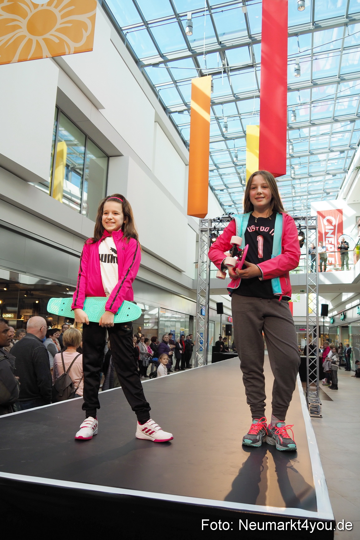 Modenschau NeuerMarkt Fruehjahr 2017 0114