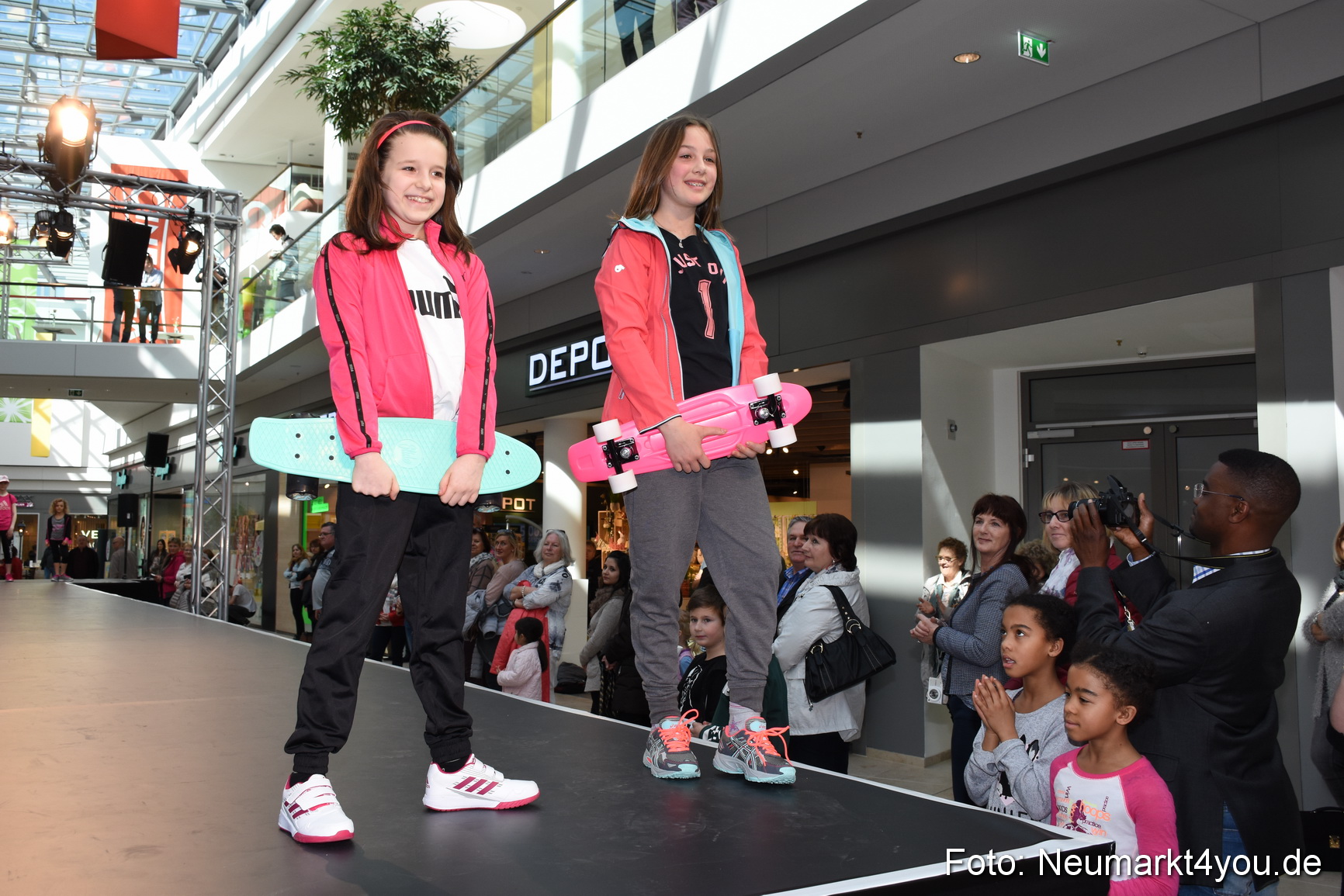 Modenschau NeuerMarkt Fruehjahr 2017 0115