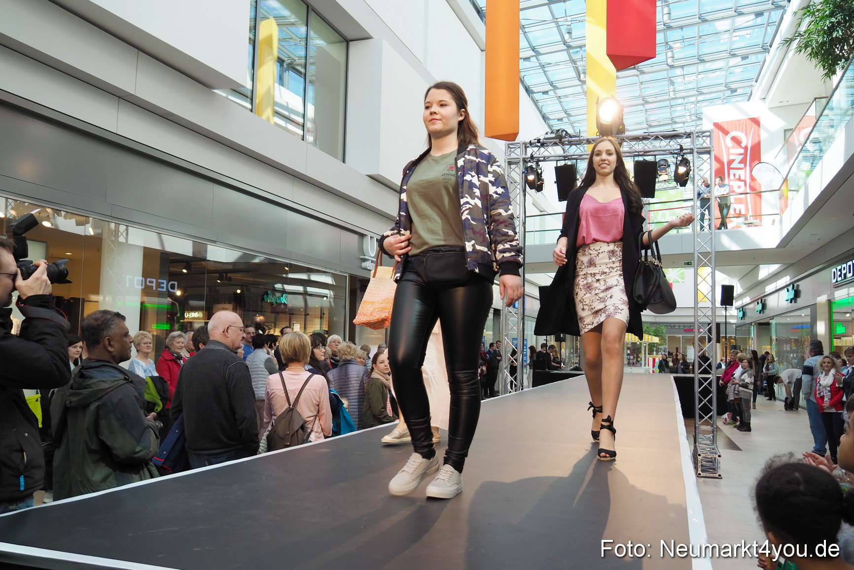 Modenschau NeuerMarkt Fruehjahr 2017 0119