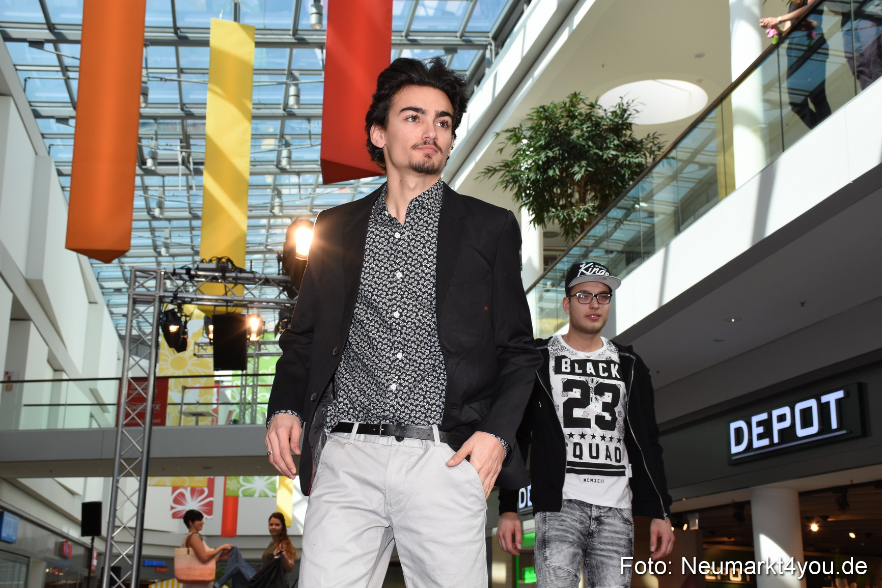 Modenschau NeuerMarkt Fruehjahr 2017 0125