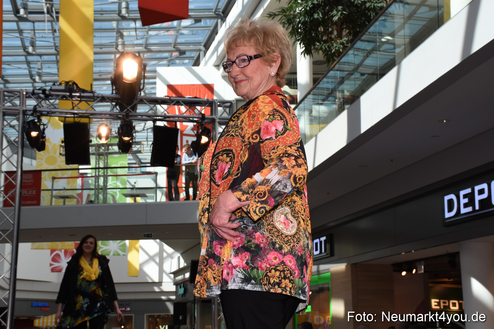 Modenschau NeuerMarkt Fruehjahr 2017 0136