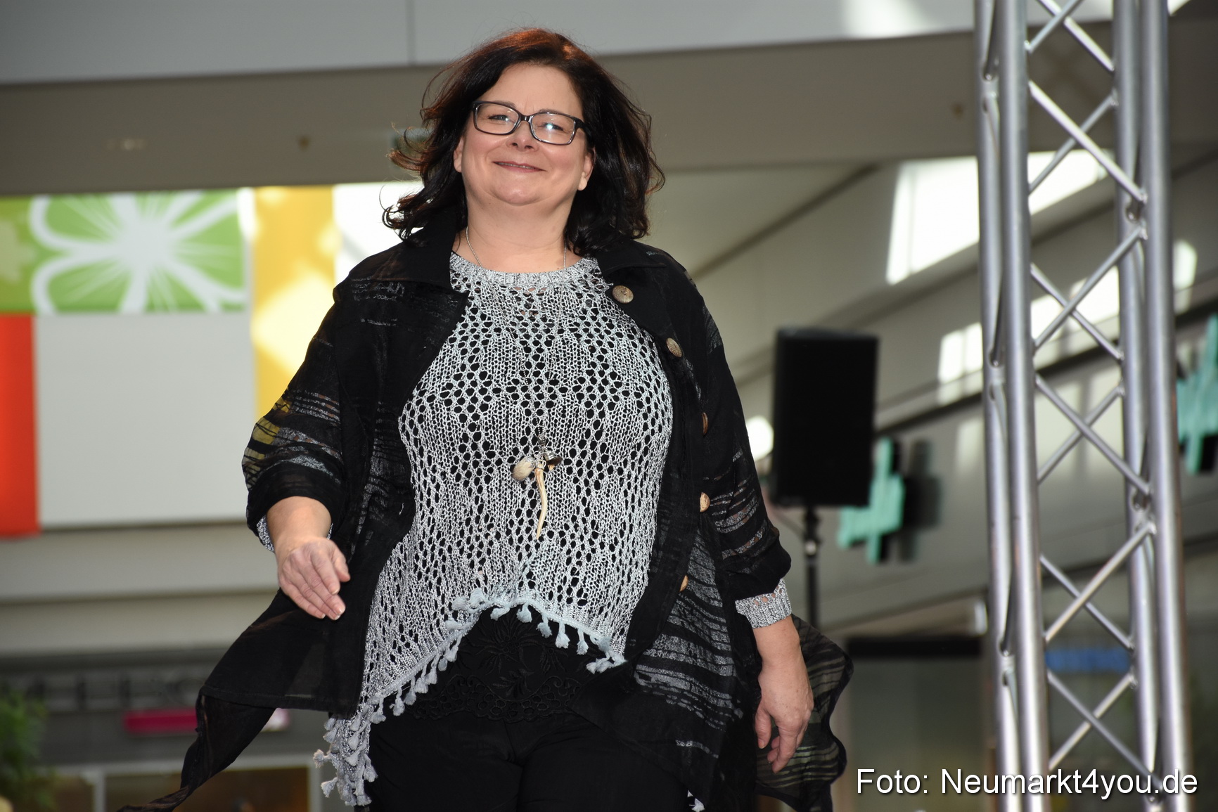 Modenschau NeuerMarkt Fruehjahr 2017 0145