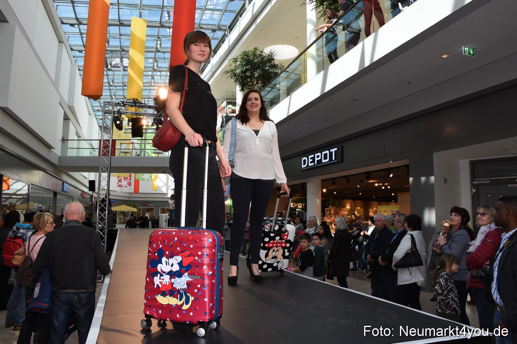 Modenschau NeuerMarkt Fruehjahr 2017 0160