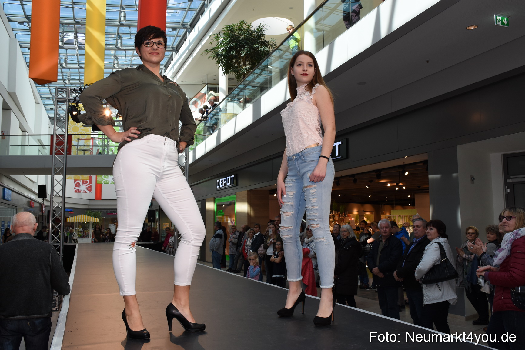 Modenschau NeuerMarkt Fruehjahr 2017 0166