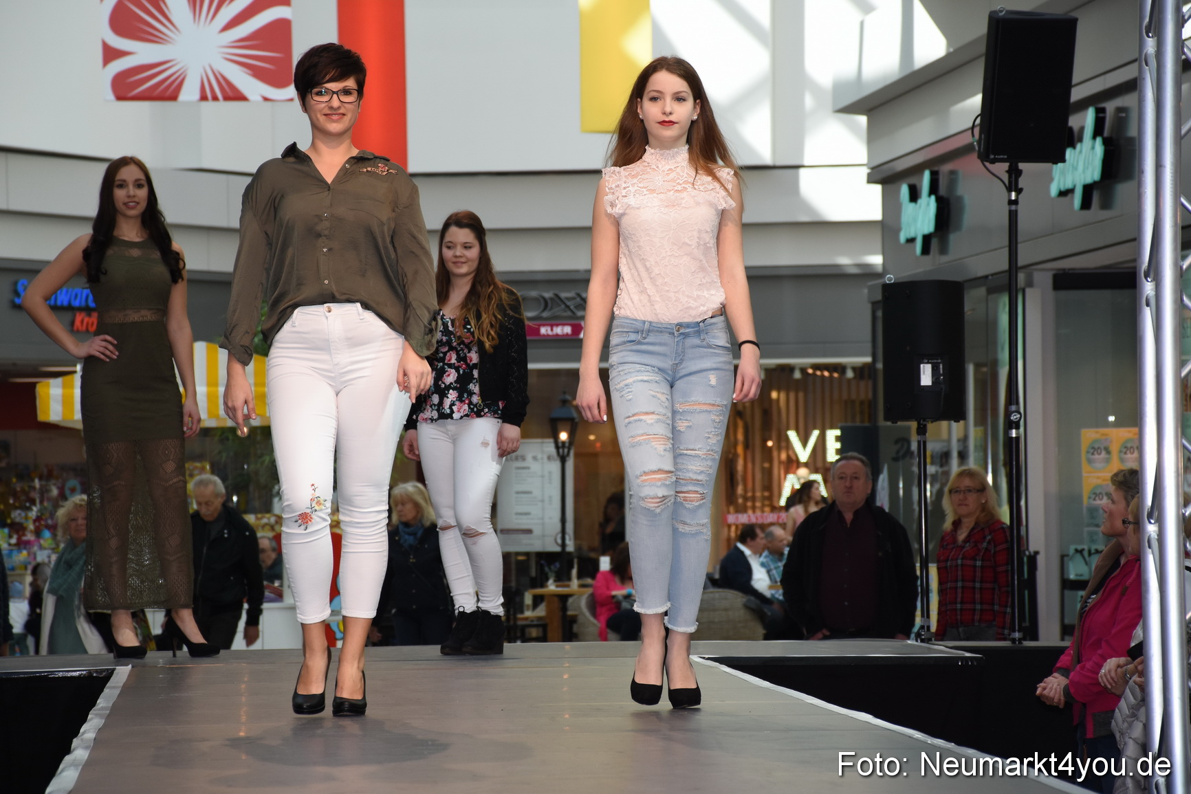 Modenschau NeuerMarkt Fruehjahr 2017 0167