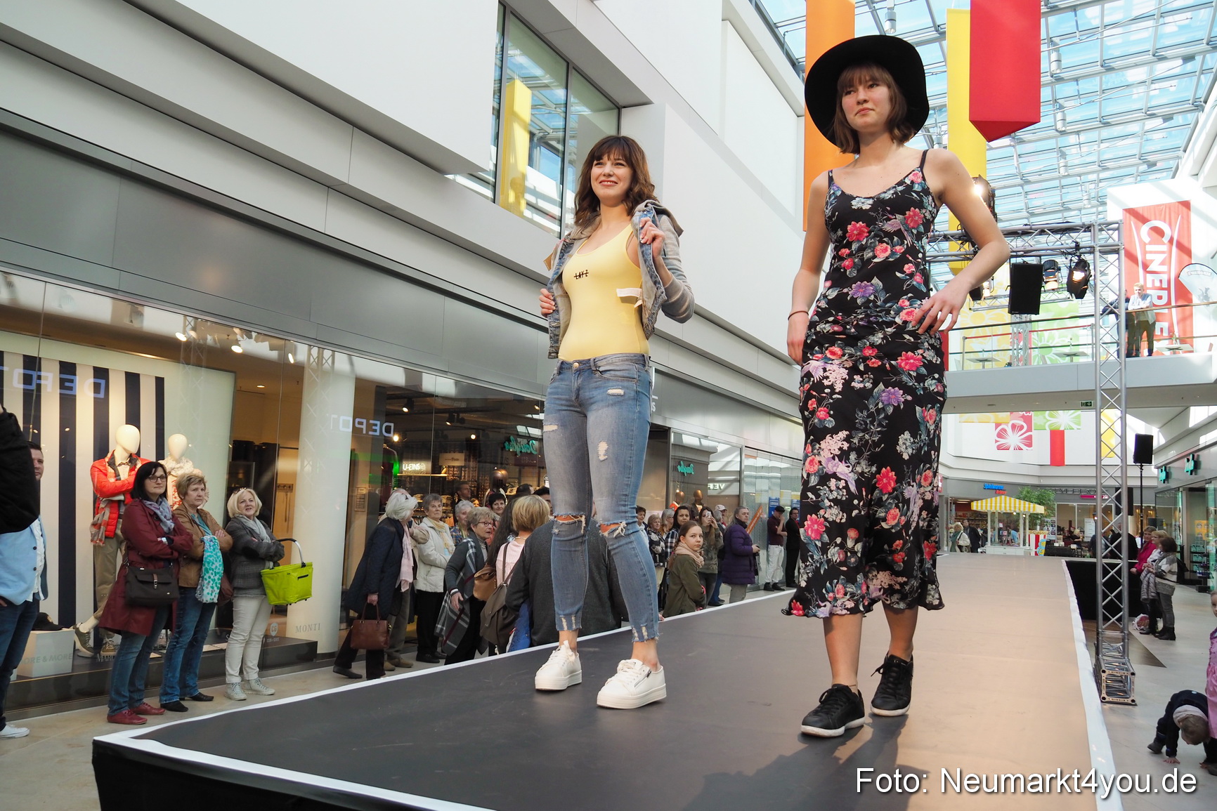 Modenschau NeuerMarkt Fruehjahr 2017 0172