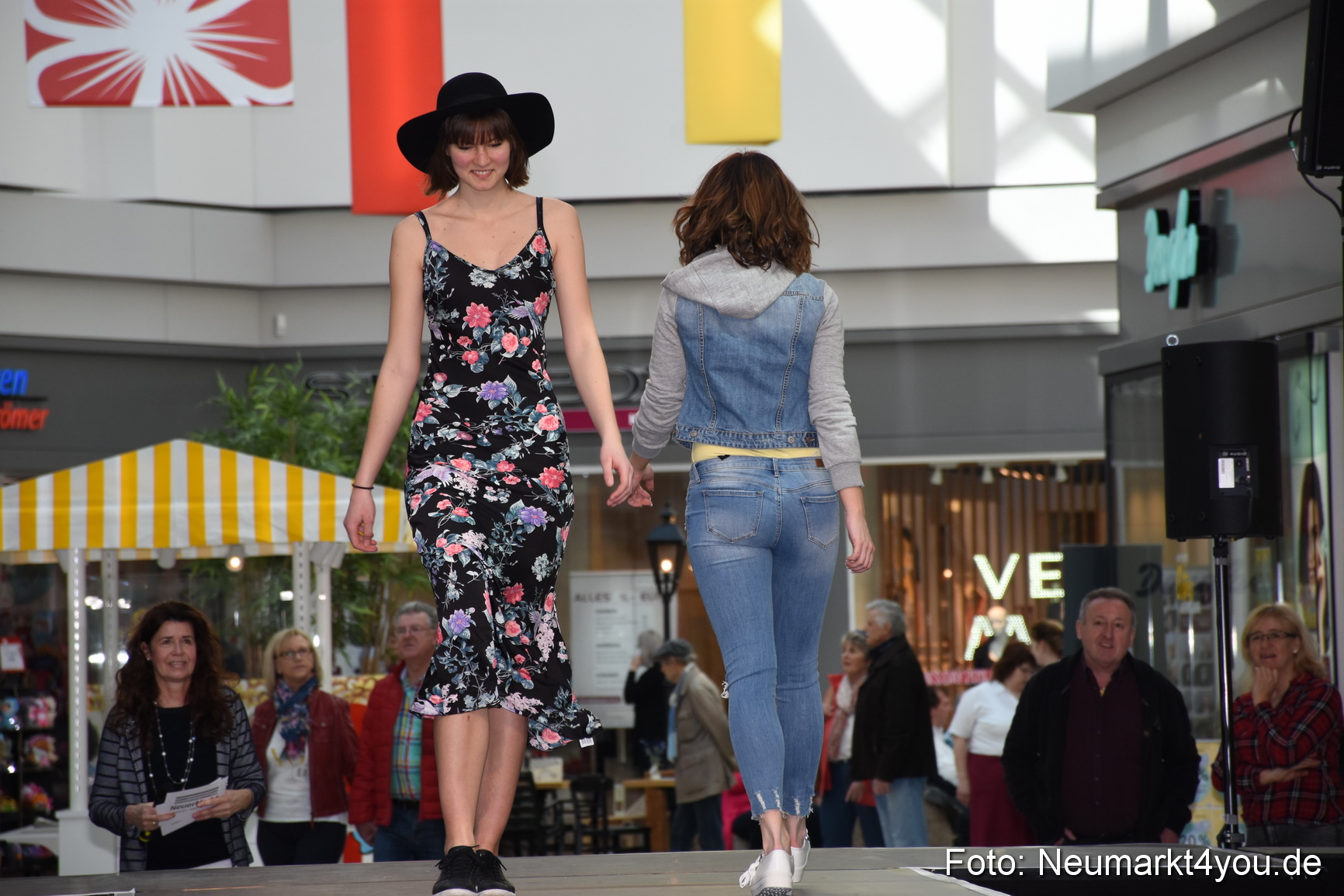 Modenschau NeuerMarkt Fruehjahr 2017 0175