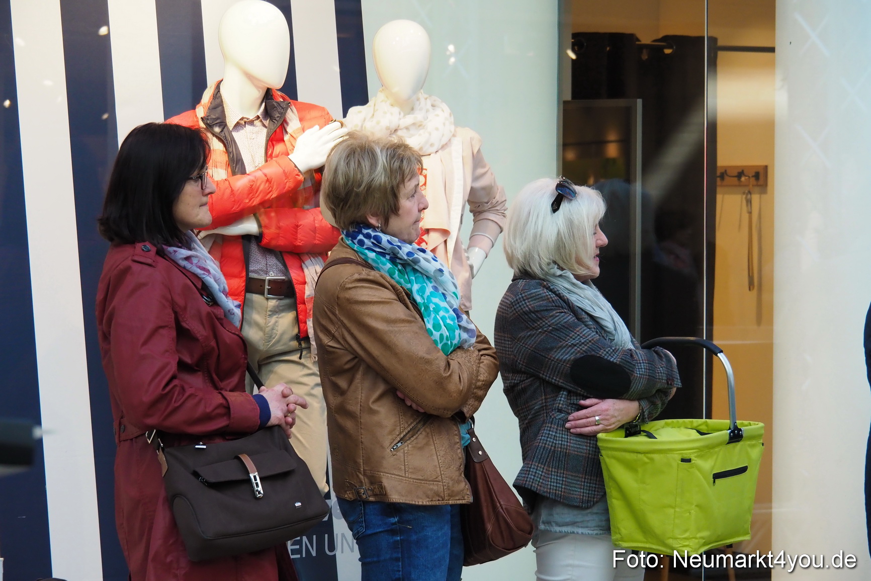 Modenschau NeuerMarkt Fruehjahr 2017 0178