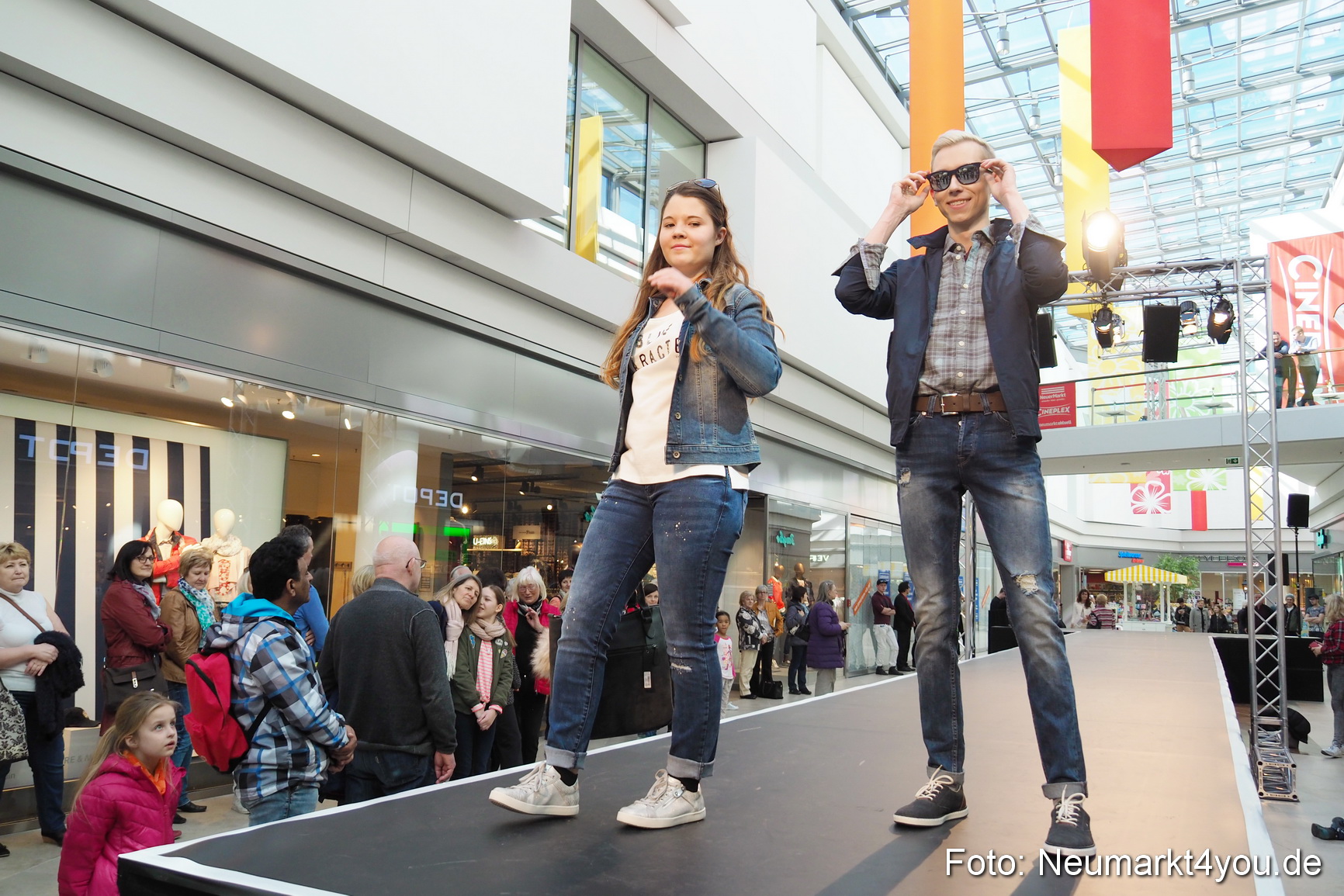 Modenschau NeuerMarkt Fruehjahr 2017 0210