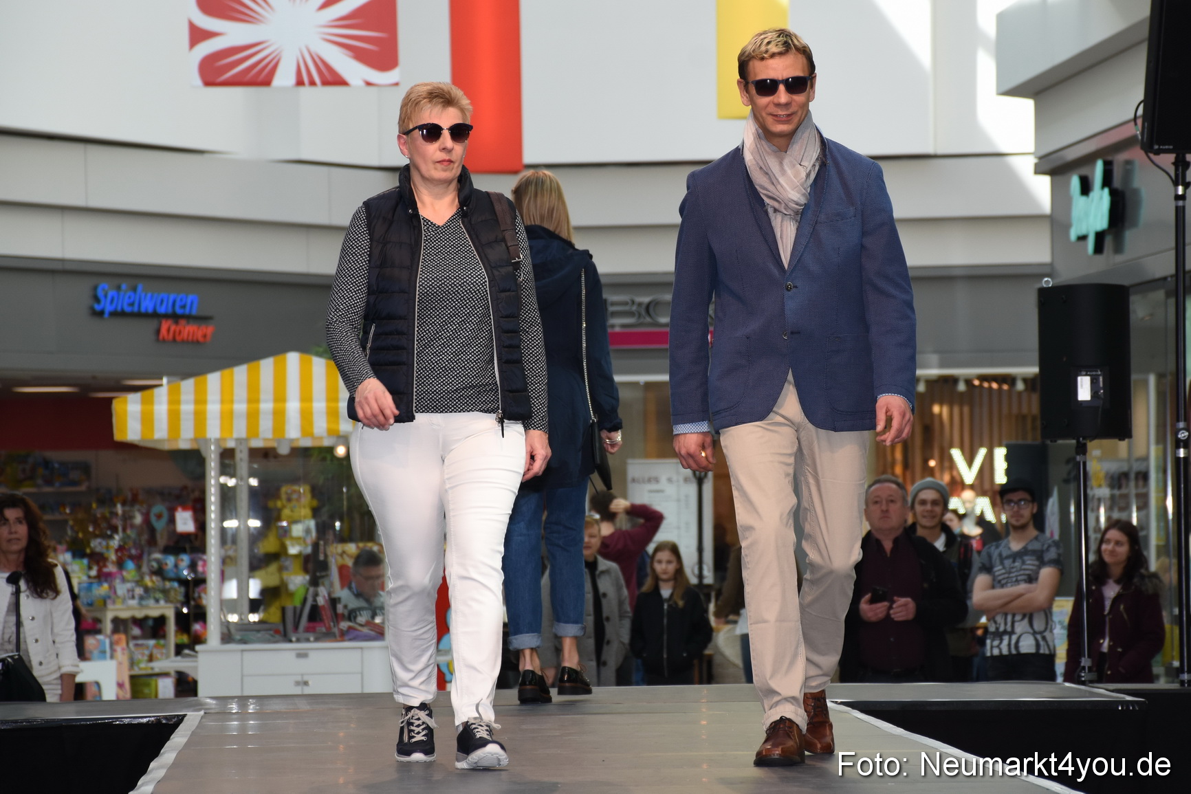 Modenschau NeuerMarkt Fruehjahr 2017 0216