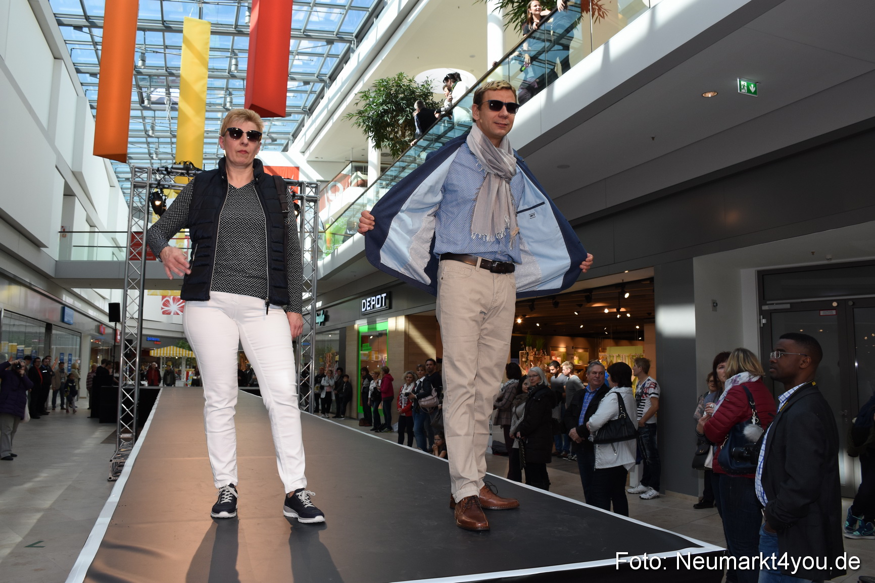 Modenschau NeuerMarkt Fruehjahr 2017 0217