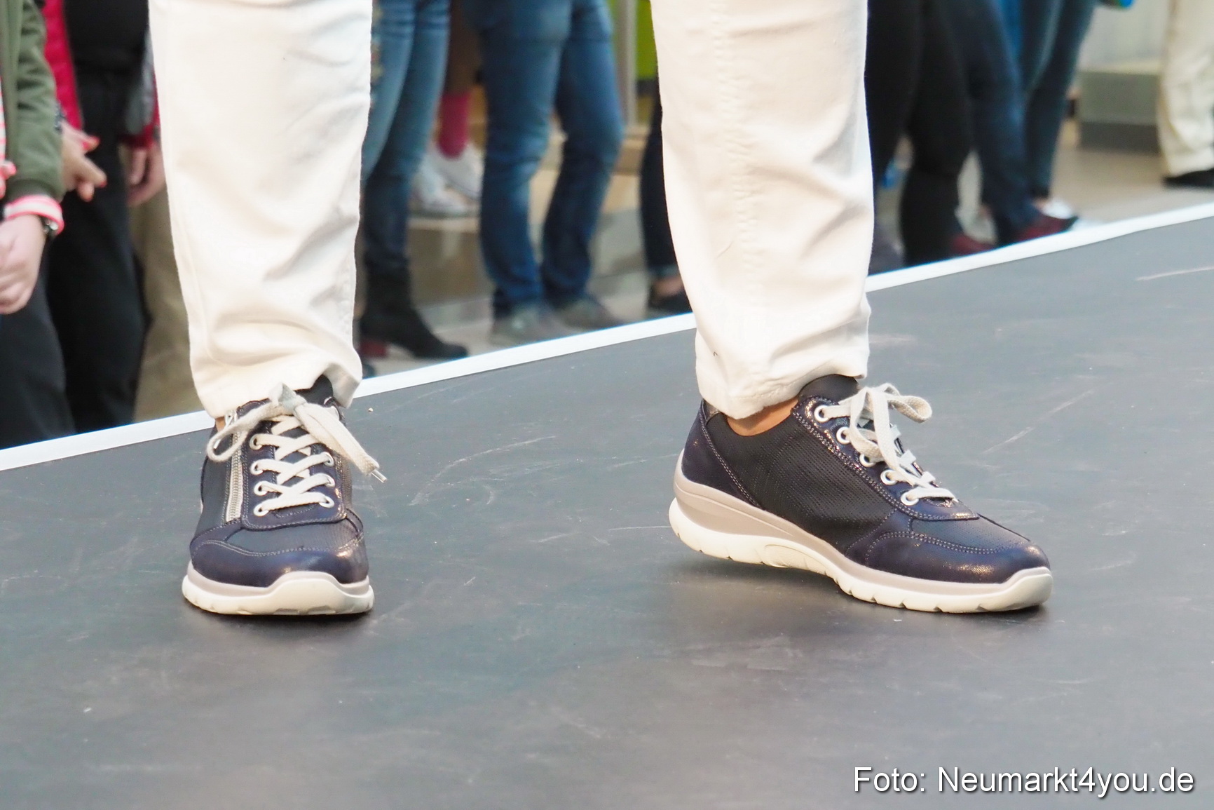 Modenschau NeuerMarkt Fruehjahr 2017 0218