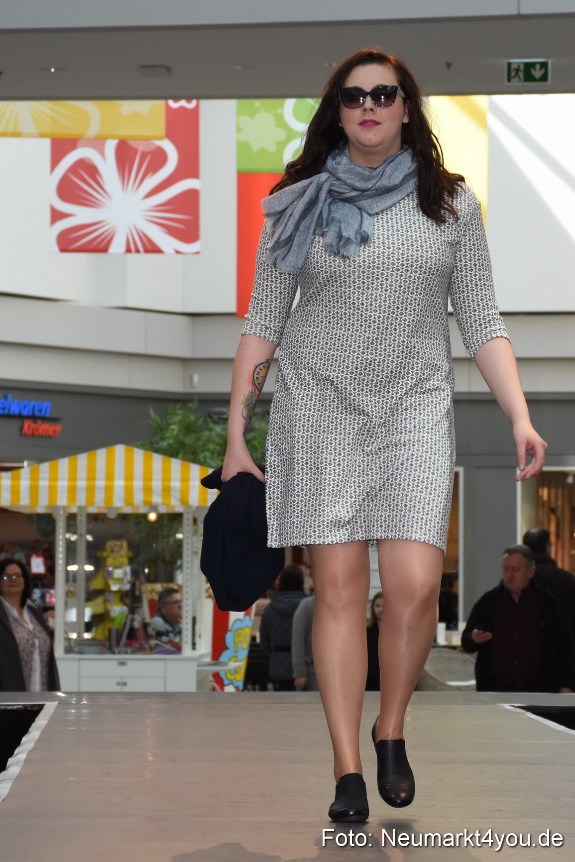 Modenschau NeuerMarkt Fruehjahr 2017 0219