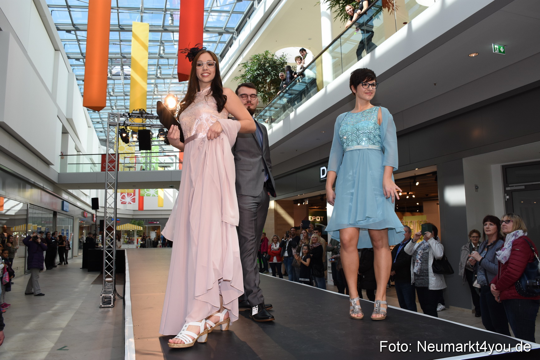 Modenschau NeuerMarkt Fruehjahr 2017 0227