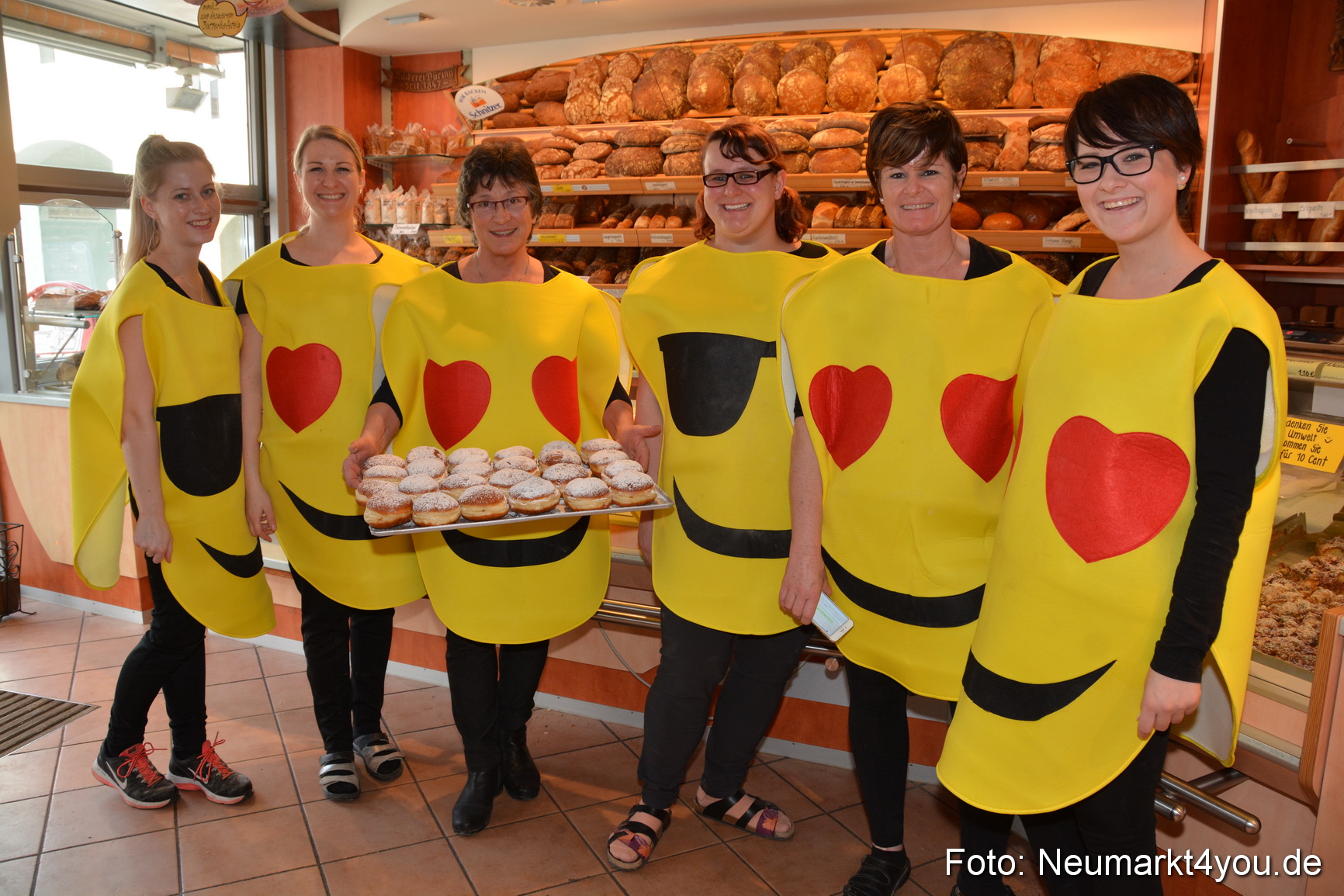 Weiberfasching Neumarkt 230217 0001