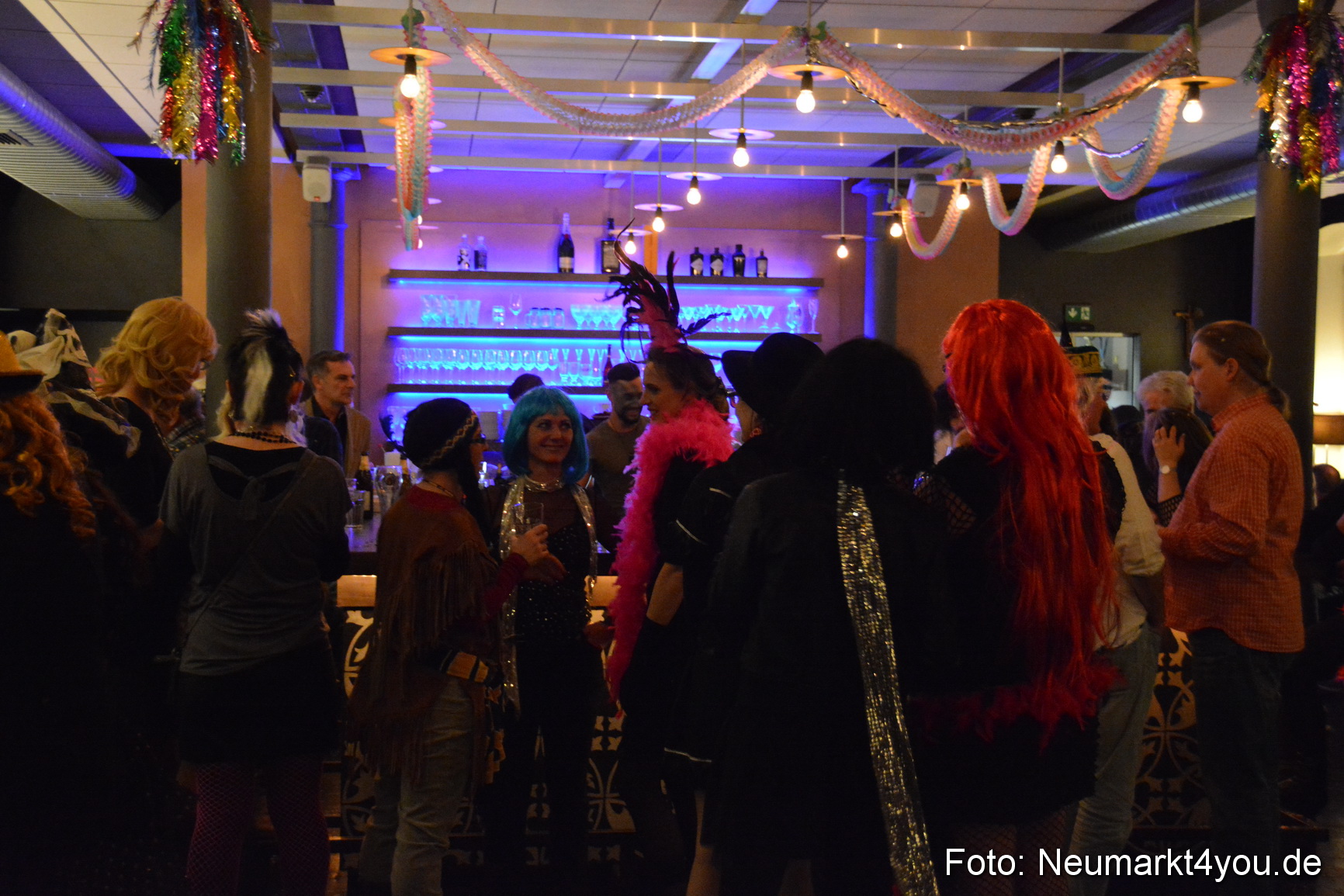 Weiberfasching Neumarkt 230217 0003