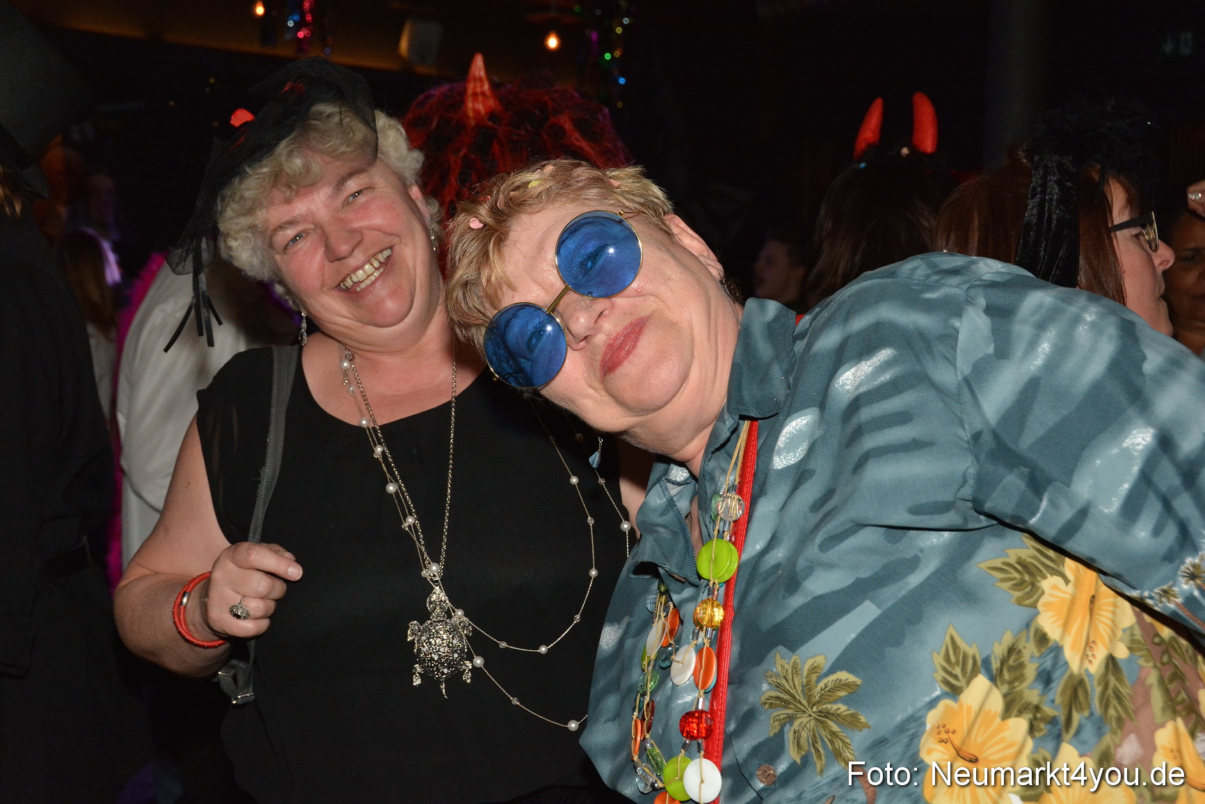 Weiberfasching Neumarkt 230217 0012