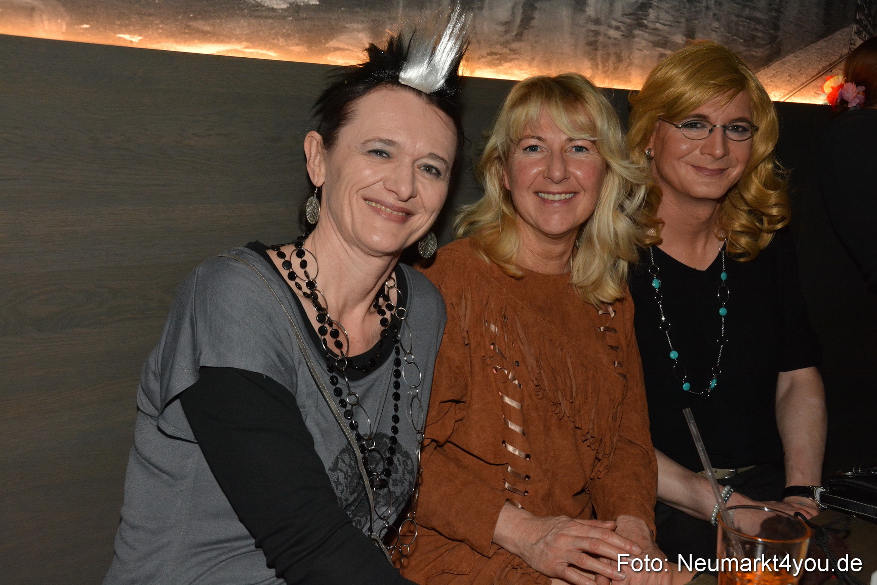 Weiberfasching Neumarkt 230217 0016