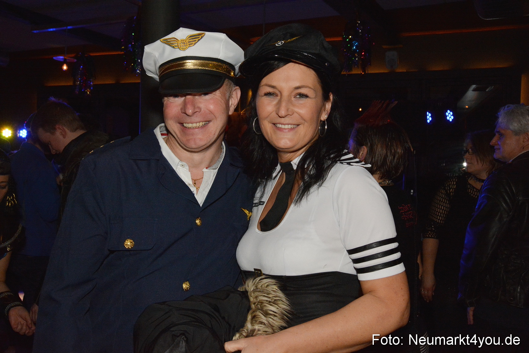 Weiberfasching Neumarkt 230217 0021