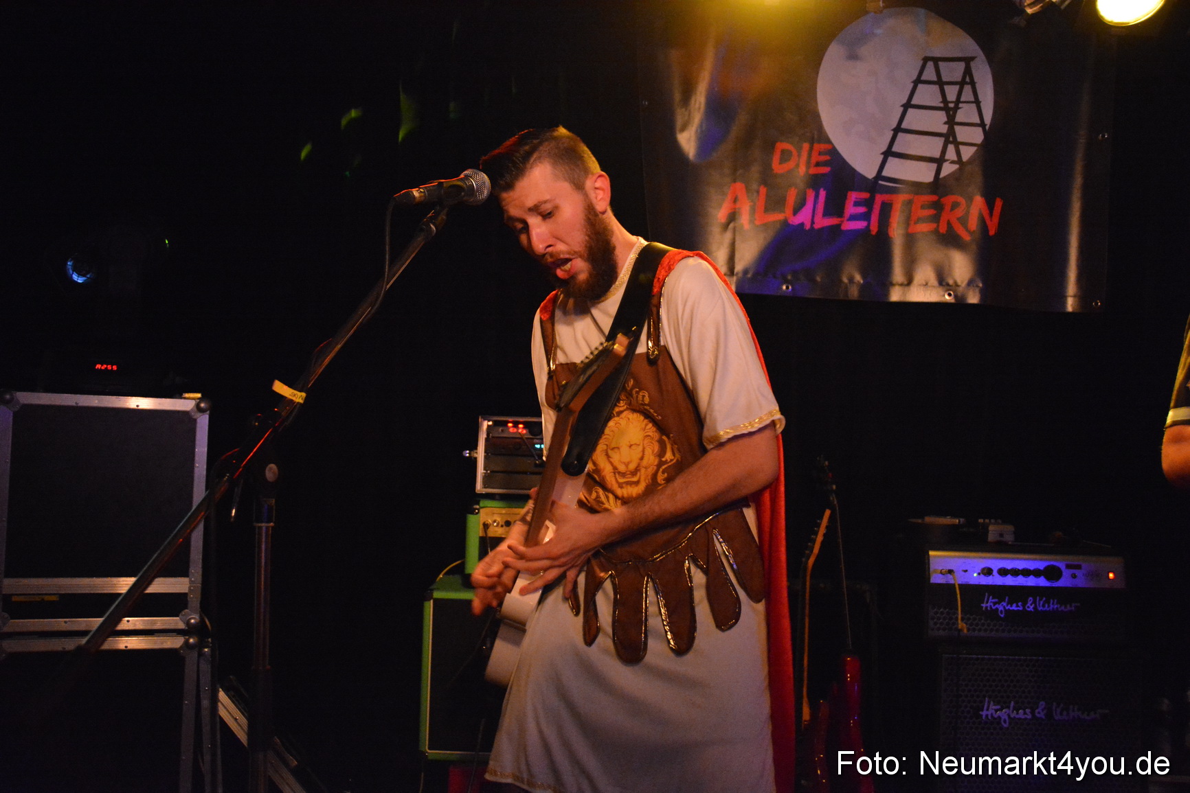 Weiberfasching Neumarkt 230217 0044